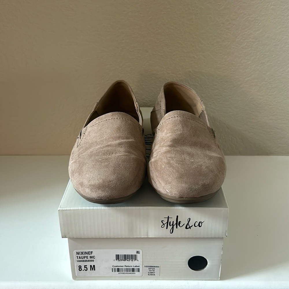 Style & Co women’s tan slip on shoes size 8.5